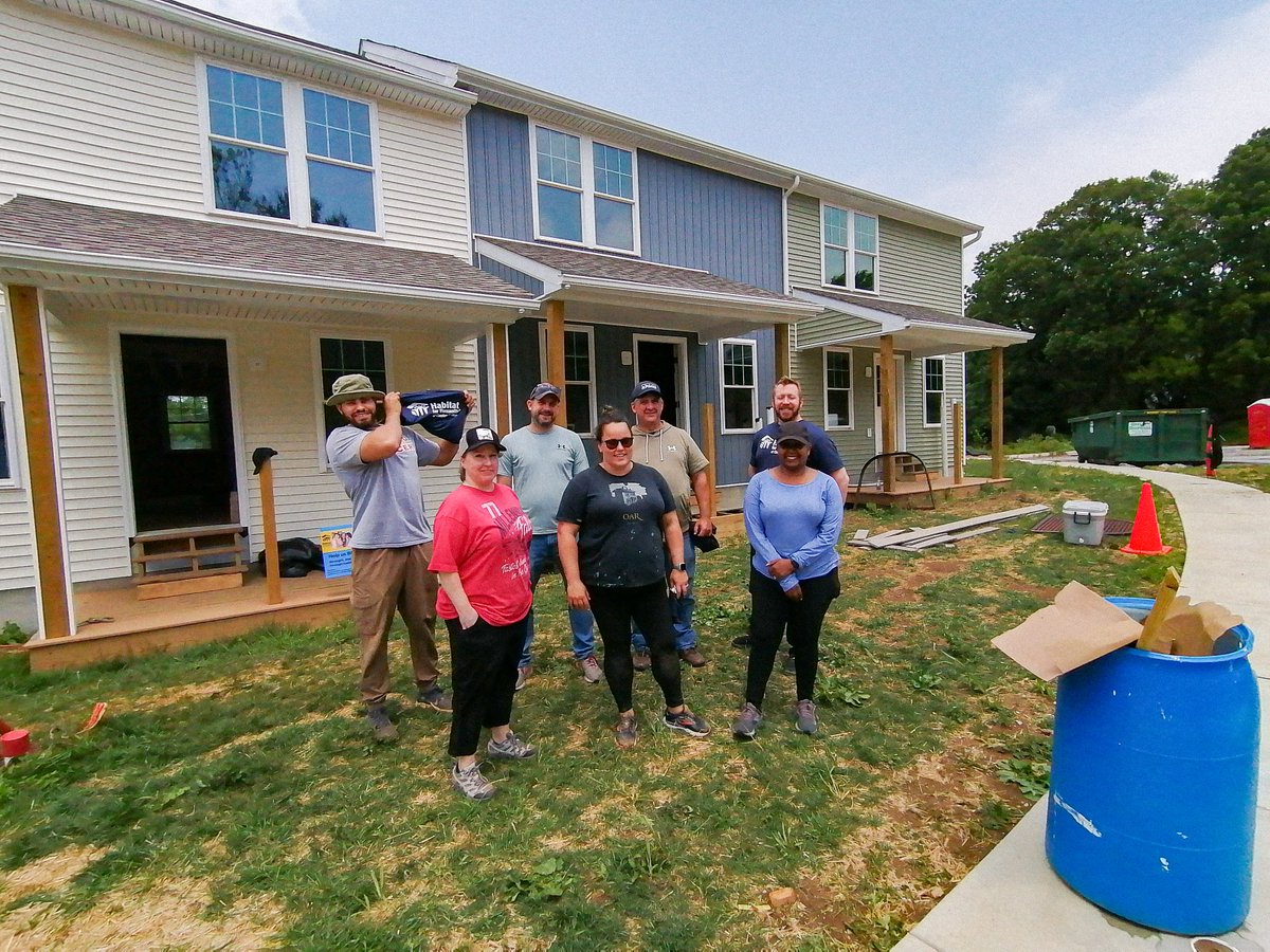 Flagship associates recently contributed to a @HFHCC Team Build in West Grove, Chester County, PA. Our teams were thrilled to spend the day together volunteering! #HabitatforHumanity #Volunteers