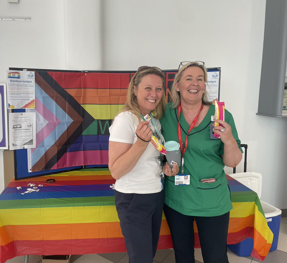 Celebrating Pride week in NGH #rainbow badge site .Having fun and enjoying ice lollies while  send a positive message of inclusion. @DMHospitalGroup <a href="/murphy2_anne/">Anne.murphy2@hse.ie</a> <a href="/NiamhKBarrett/">Niamh Barrett</a> <a href="/LyFarl/">Lynn</a> @DeniseCrokeHPO @HW_DSKWW <a href="/Eilish_Duignan_/">Eilish</a>