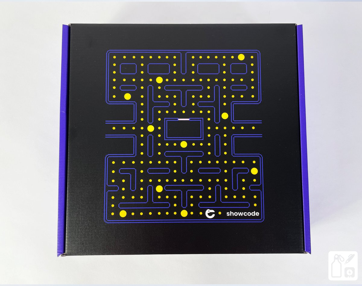SwagBoxUK's tweet photo. We love when clients opt for an original, eye-catching box design! 🤩 

We think this one by @ShowcodeHQ is really clever, with some nice-quality products to back it up! ✨

#Swag #SwagBox #Branding #Design #PackagingDesign #PromotionalProducts #Showcode https://t.co/mkGlCZe7mg