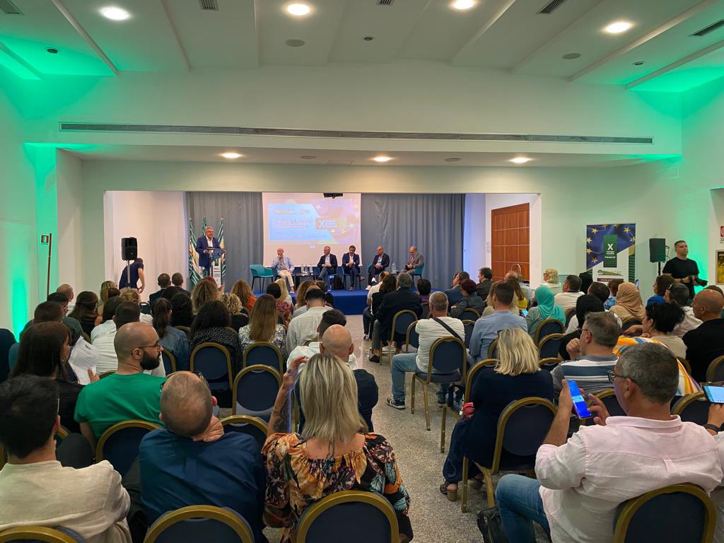 “La questione #migranti non può che essere una questione europea non dei singoli stati. Bisogna lavorare per superare in modo solidale il Trattato di Dublino, riuscendo a definire una nuova risposta strutturale dei flussi migratori”: #LuigiSbarra al #camposcuola @FisascatCisl73