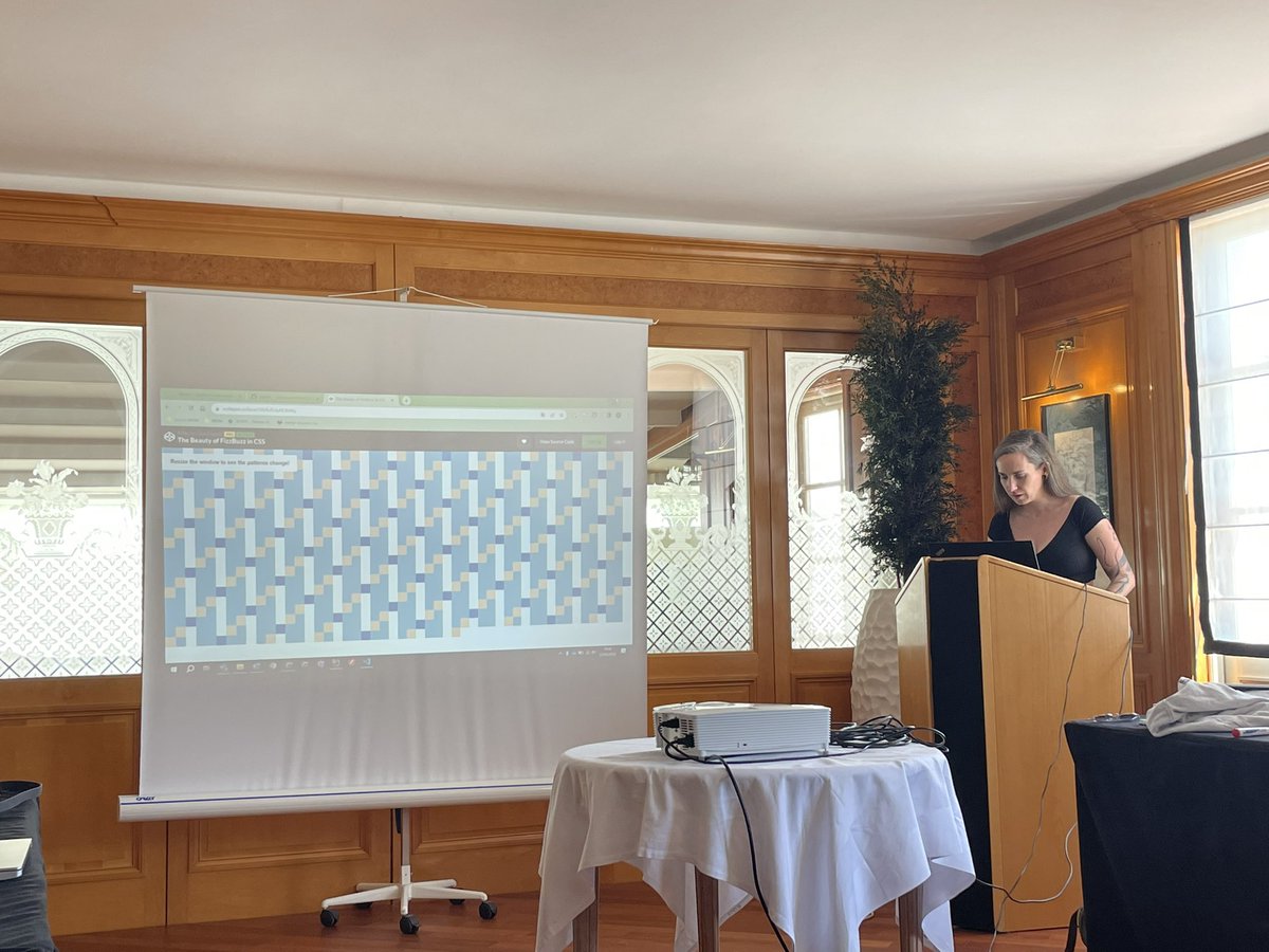 Aujourd’hui avec <a href="/Shodo_Nantes/">Shodo Nantes</a> on se réunit en Open Space et <a href="/manoncarbonnel_/">Mamie Manon Carbonnel</a> profite d’un créneau pour nous montrer différentes manières de faire le kata fizz buzz en CSS/HTML (inspiré du travail de <a href="/laras126/">Lara (Schenck) Karki</a>).