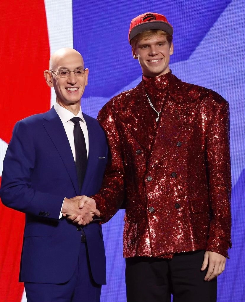 benbenbenering's tweet photo. This is how you gotta dress when you servin’ Grade E Dick https://t.co/KH6sgkrEFy