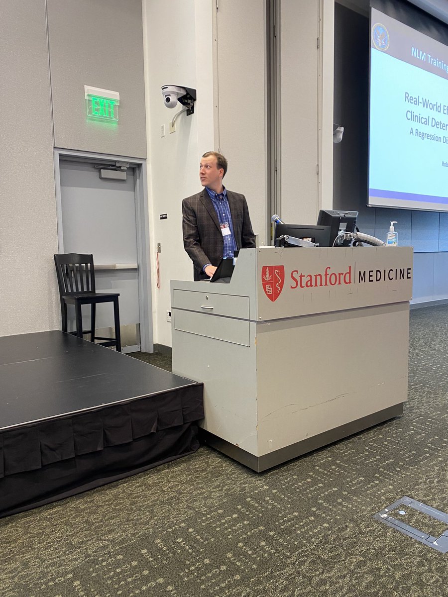 Robert Gallo, a postdoc at Stanford, presents at the 2023 NLM T15 Conference hosted by Stanford DBDS on Friday morning.