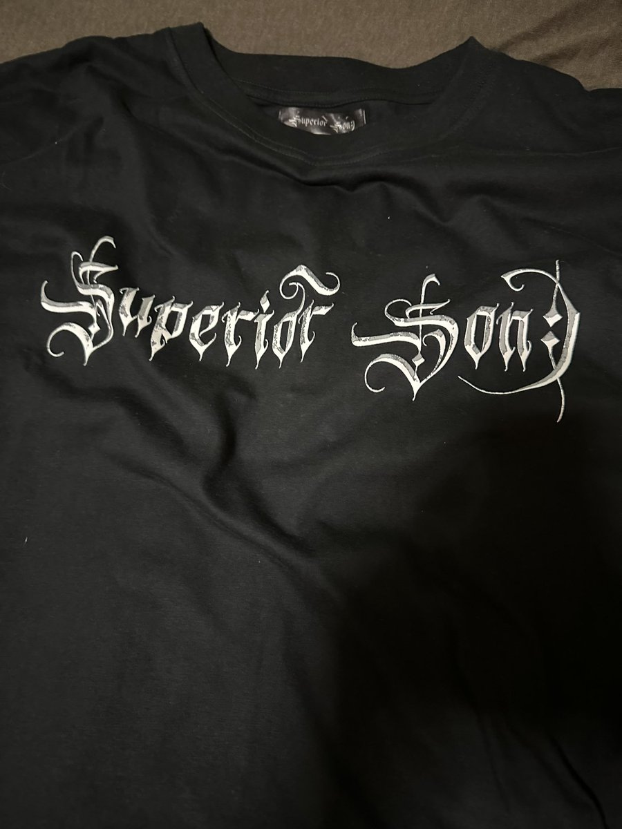 1c_33's tweet photo. wts lfb

sps bulan shirt (vnds)
10/10 cond
pouch included

qyop (dm ur offers)
ends in june 24, 2023, 12nn

meetup at pagtatag concert d1

sps superiorson shirt superior son merch felip https://t.co/1L8YFb7MJS