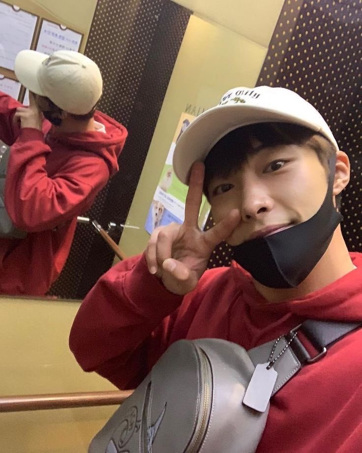 thenamesjay's tweet image. ㅤ 
Finalmente chegando em casa do trabalho.
ㅤ