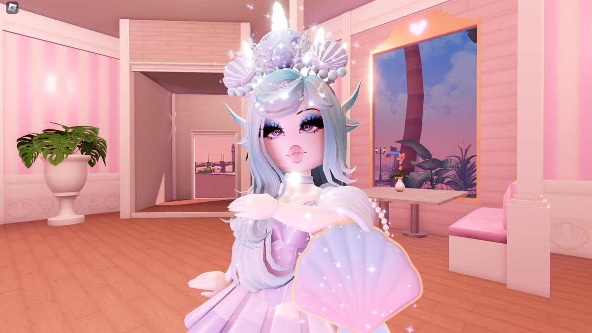 aqua_bearz's tweet photo. I updated my oc, what do you guys think? #royalehigh https://t.co/qyRKFc4M5V