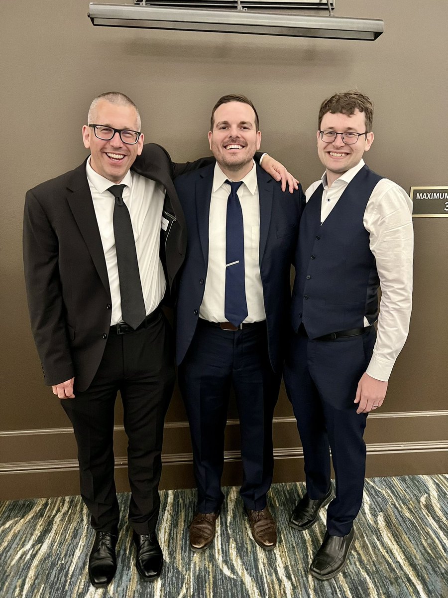Another wonderful @UWMedFlight fellowship graduation! Honored to have worked with @TschautscherMD and @MatthewStampfl, and looking forward to what they accomplish in the future. Two fantastic physicians. @UWEmerMed @MadtownEM @AMPAdocs @ATACCFaculty @NAEMSP @DipRTM @FLTDOC1