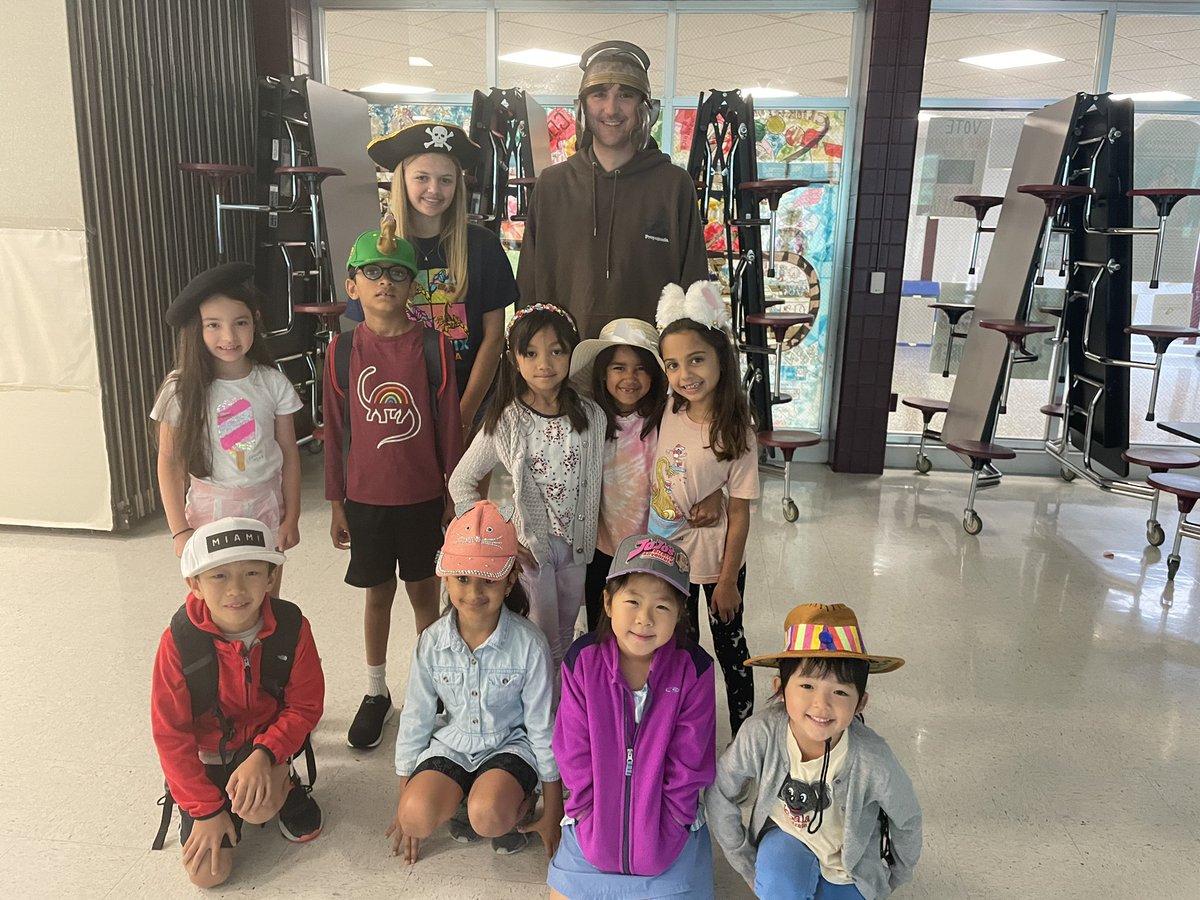 summitnjflash's tweet photo. FLASH FUN FRIDAY-CRAZY HAT DAY 2023! #summitflash #summer https://t.co/RKj4XaKJ0N