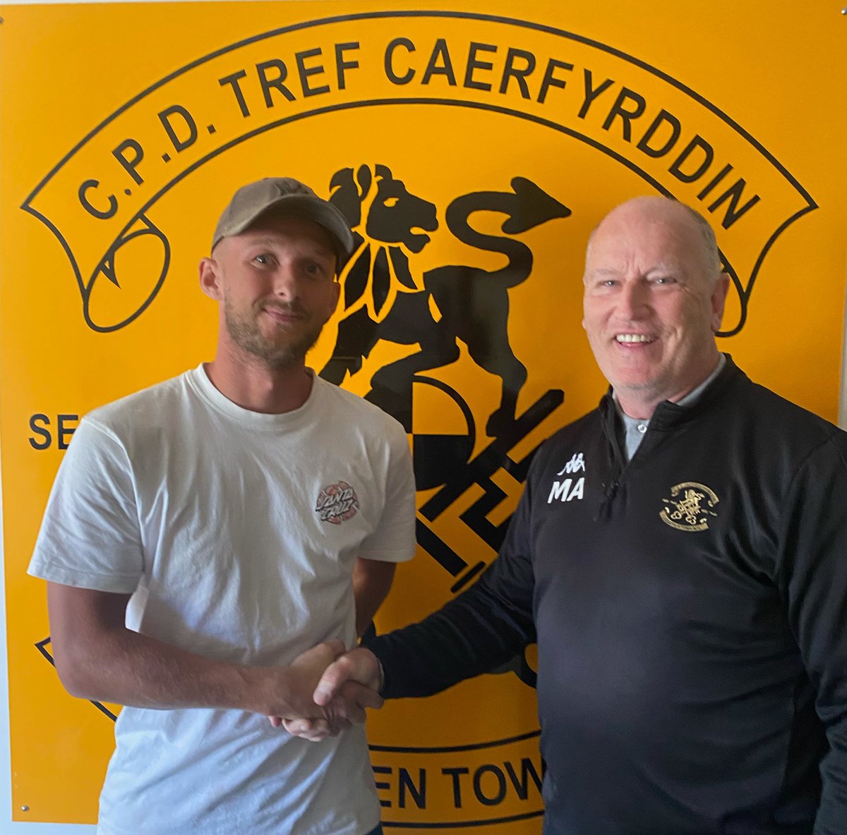 Carmarthen Town AFC 🏴 tweet media
