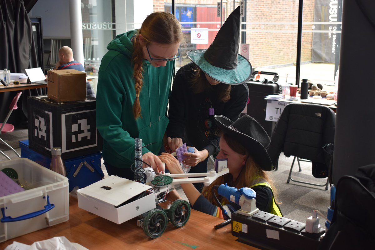 Student Robotics tweet media