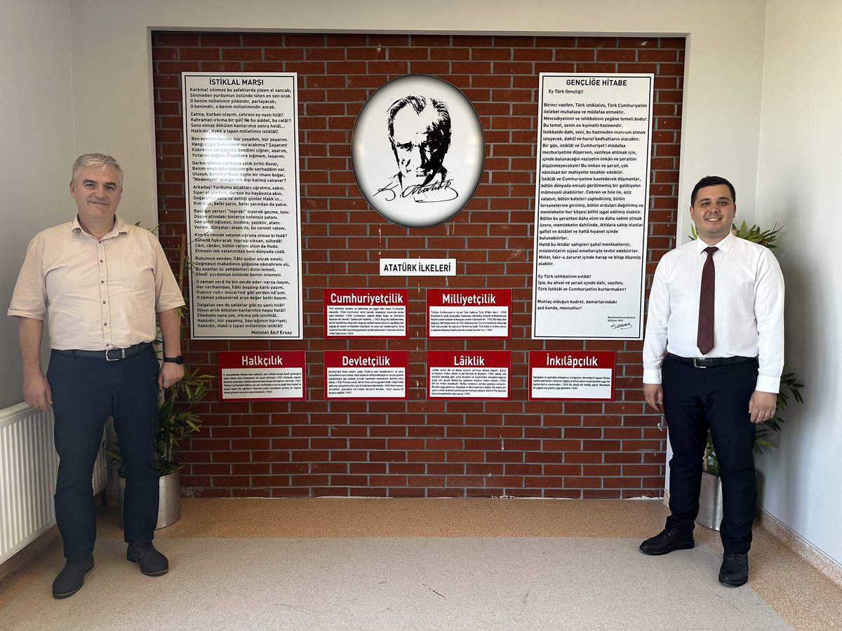 BK_Luleburgaz's tweet photo. Okul Müdürlerimiz Serkan Göker (Kampüs-Lise Müdürü) ve Cihan Birdağ (İlköğretim Müdürü) yeni eğitim öğretim dönemi hazırlıklarına başladı. Kendilerini tebrik eder, başarılar dileriz ❤️💙 https://t.co/H1A16fePXb