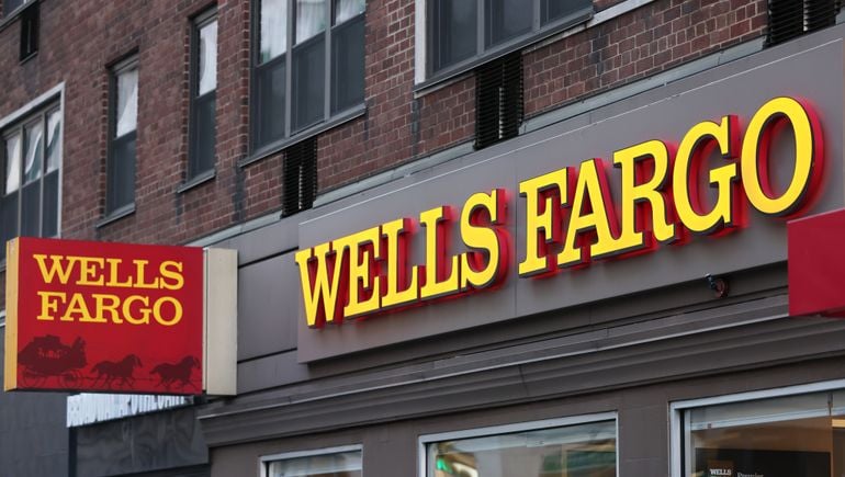 Wells Fargo CFO warns of commercial real estate weakness 
Remember, not all #commercialrealestate is born equal! Some asset classes will suffer while others will thrive in this coming #marketcrash #pivot #adaptordie
ecs.page.link/x4mVT