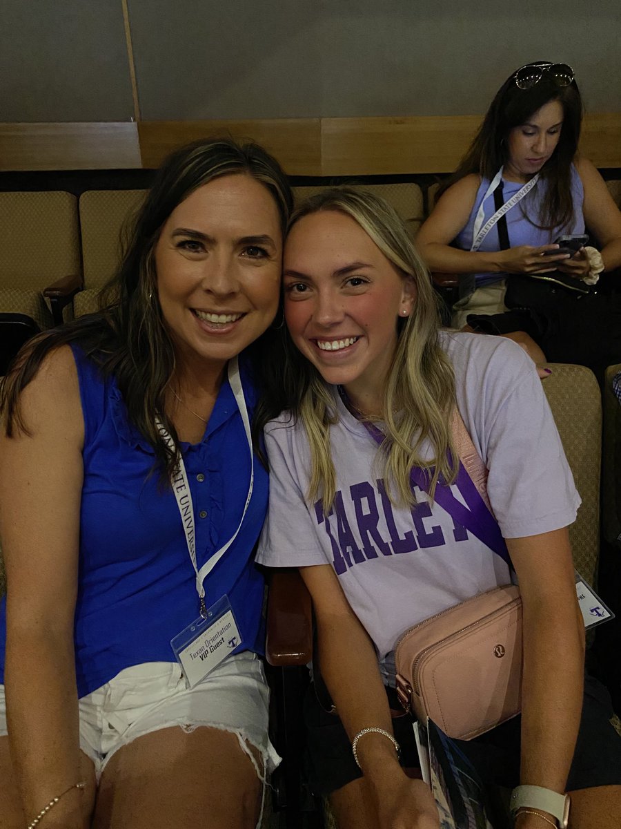 ⁦@TarletonVPSES⁩ and I are so excited to welcome our new Texans and our new Texan families!! They made the best choice ever to #bleedpurple ⁦@LathesTowns⁩ ⁦@TarletonState⁩ ⁦@LathesTowns⁩ ⁦@TarletonPrez⁩ ⁦@TarletonComm⁩ 💜💜💜