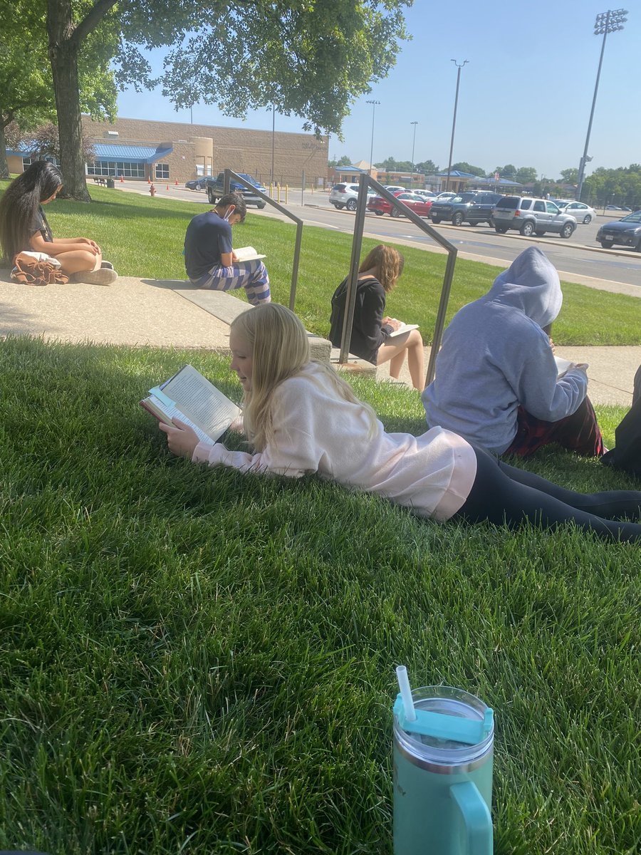 Lorann Irey tweet media