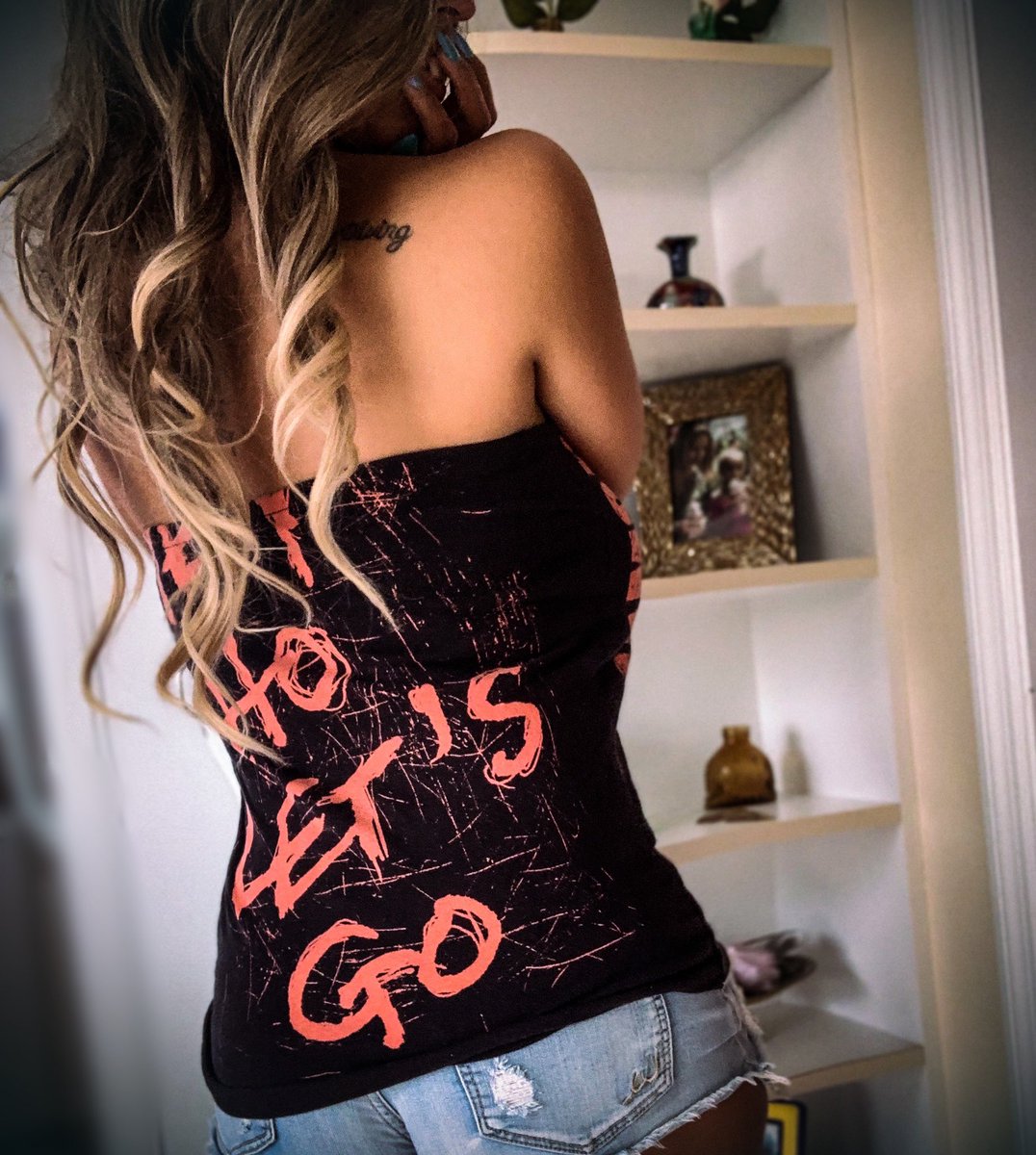 HeyEsme7's tweet photo. #FridayFeeling https://t.co/8nweiYXrWZ