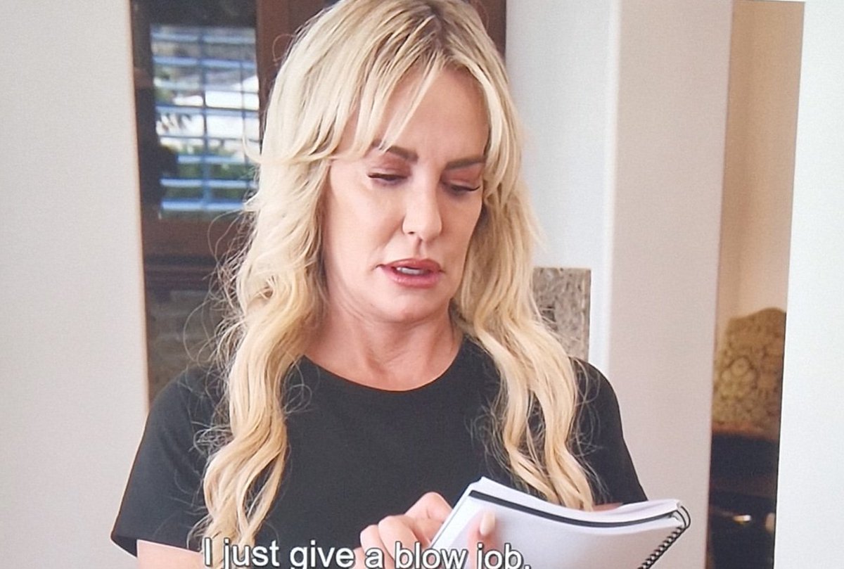 tanjalog's tweet photo. @esteco2 Then Taylor like.. Yup writing that down 😂😂 I love these chicks #RHOC https://t.co/8759EVF5hm