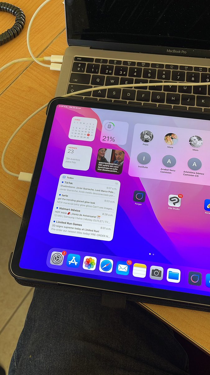ShadowBons's tweet photo. @Barnacules If you connect your iPad to a MacBook or Mac… works 😅 https://t.co/HIGKYcLGYJ