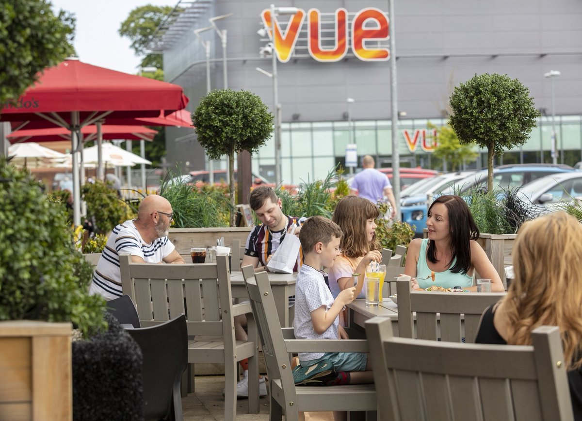 Dine during the day or in the evening at our great restaurants, whatever the weather.
Visit manorwalks.co.uk/dining/restaur… for more information.