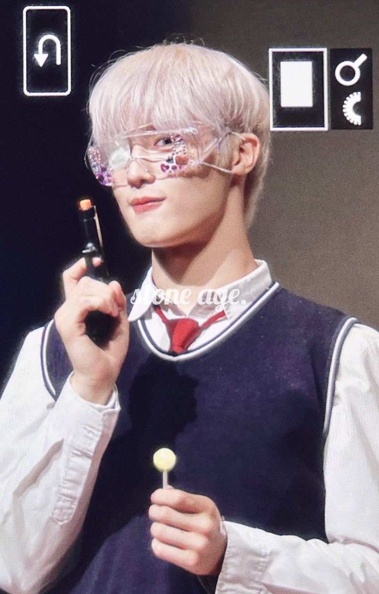 230624 #CIX #현석 #윤현석 

아퓨띠망🥺