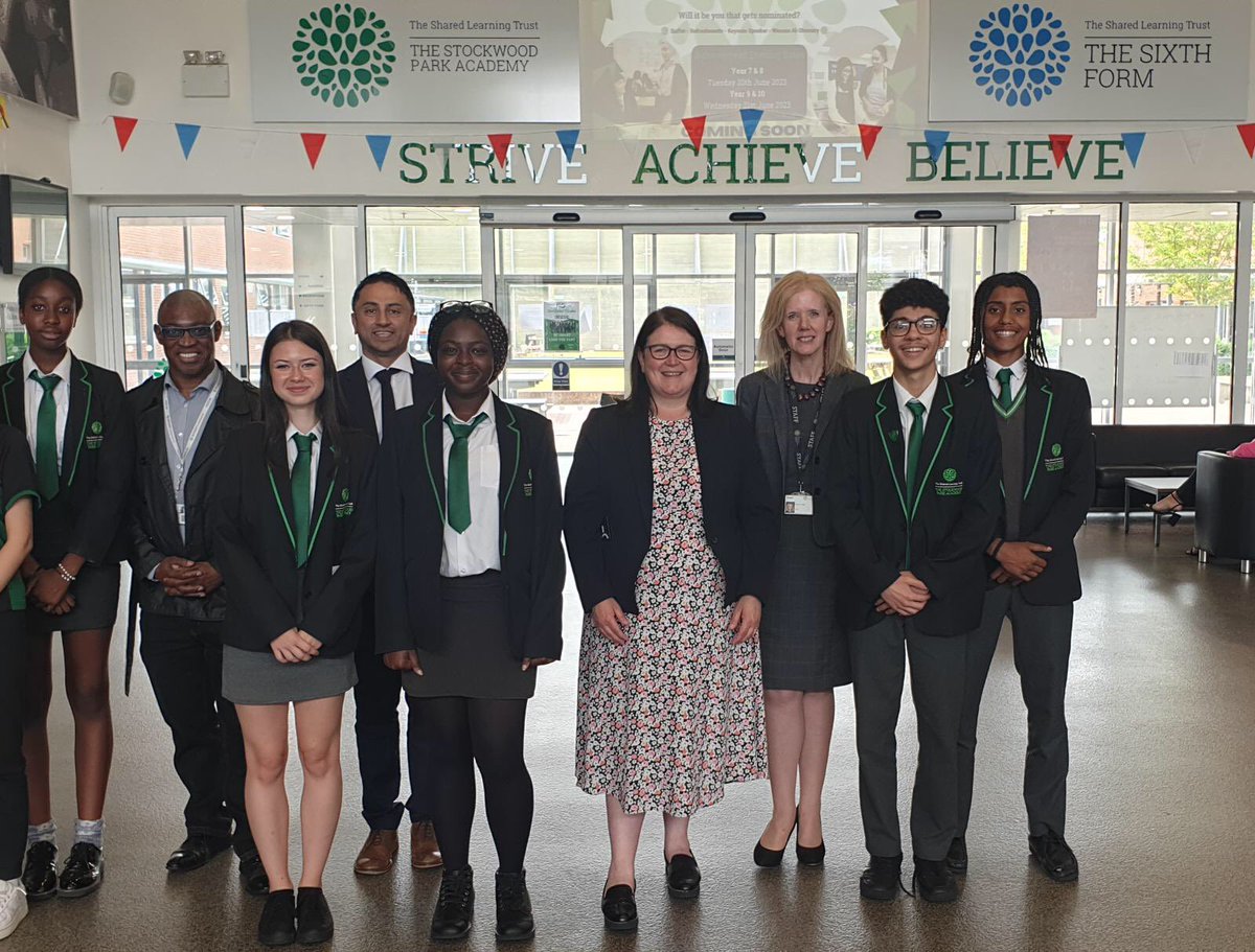Lovely to welcome our local MP @rach_hopkins and our CCB Chair @att10tive to @TSLTStockwoodPk today. Rachel fielded lots of questions from our fabulous student leaders. Watch out for them in years to come!