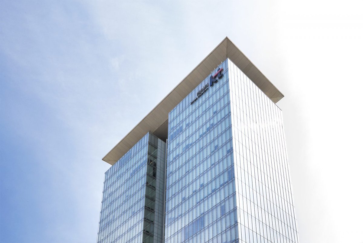 MultiplatformAI's tweet photo. KT Corp. Sets Sights on Becoming South Korea's Leading AI Service Provider

#AI #artificialintelligence #Education #Healthcare #Investment #KTCorp #llm #machinelearning #Robotics #Techgiants #Telecom #telecommunications

https://t.co/EuZsB4pDJn https://t.co/IWXLsOjPZK
