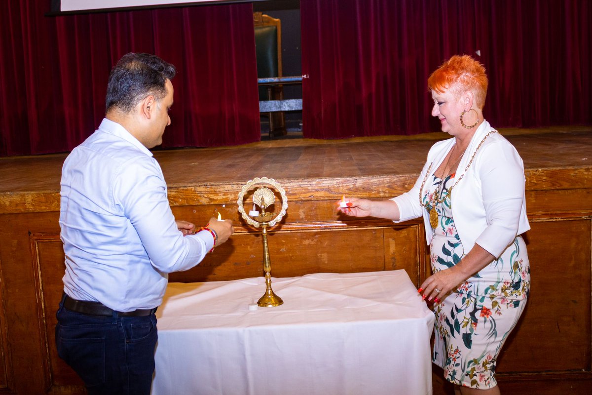 INSAUK's tweet photo. Last Fri on 16th @UofGlasgow INSA chapter hosted remarkable author and Diplomat @authoramish and his  book launch #WarofLanka at @GUUnion well attended by students and member of communities. Ballie @AChristieSNP represented @LordProvostGCC Thnx to
@GalleryBook22 https://t.co/oj4NwgKk1K
