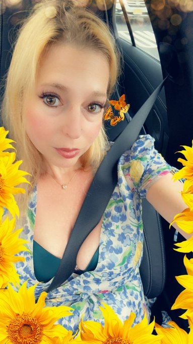 Rainy day 🌧️ ☔️ errands and helping hubby in office What are you doing on this gloomy day? Xoxo mwah