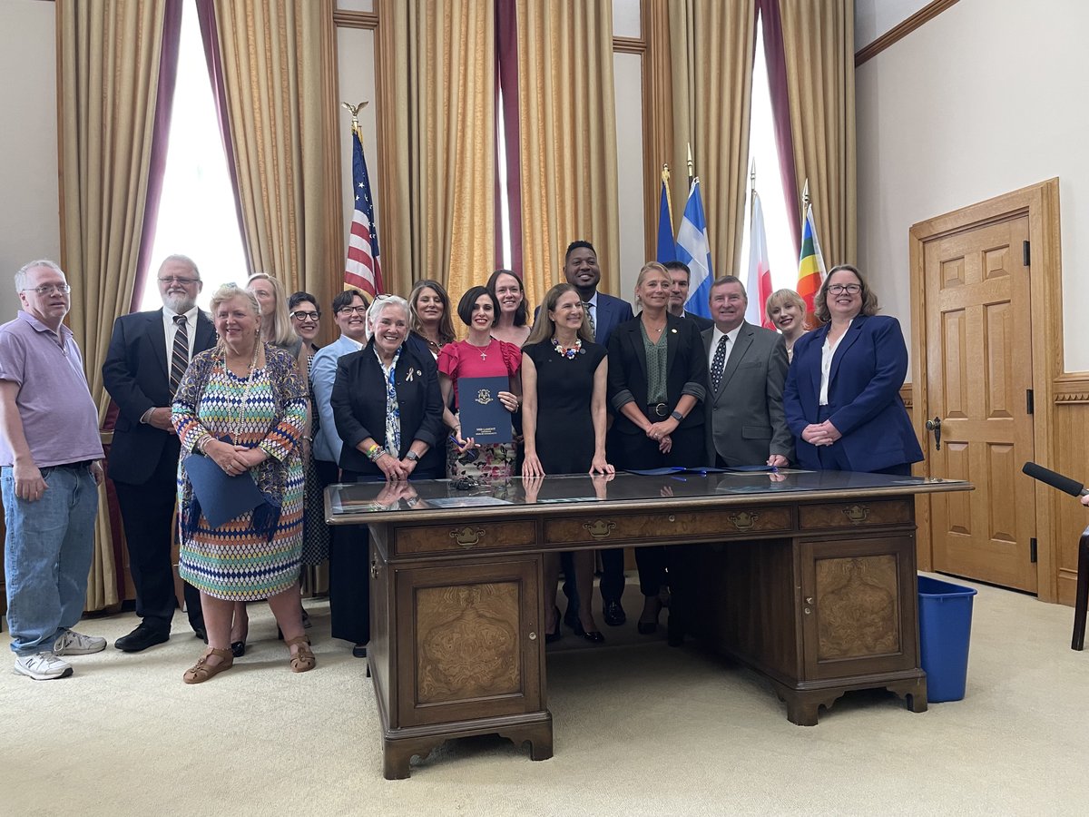 We just stood alongside <a href="/LGSusanB/">Lt. Gov. Susan Bysiewicz</a> as she signed the bill to make the marriage age in #Connecticut #18NoExceptions!! #CT is now the NINTH U.S. state where we have helped to #EndChildMarriage -- a stunning victory for the nearly 6.5mil girls who live in those states! #9Down41ToGo