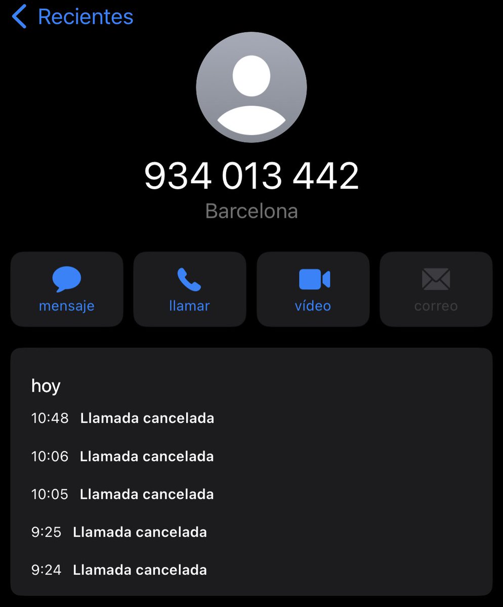 saulpc13's tweet photo. @Iberia  el teléfono de handling que proporcionáis para el aeropuerto del Prat no funciona. He llamado más de 100 veces en dos días y no tengo ningún tipo de respuesta ni actualización por vuestra parte. Necesito mi maleta de vuelta cuanto antes, está llena de ropa para mi bebe. https://t.co/dKnDgTgPXT