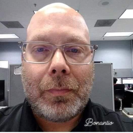 mohmmedhamd95's tweet photo. The American man, Michael Meyer says: I found love and peace from God in Islam, and I missed many years in which I was away from Islam. I announced the Shahada and start my new life as a Muslim and, God willing, I will continue to learn more about the beauty of #Islam. https://t.co/lzCCVBM76S