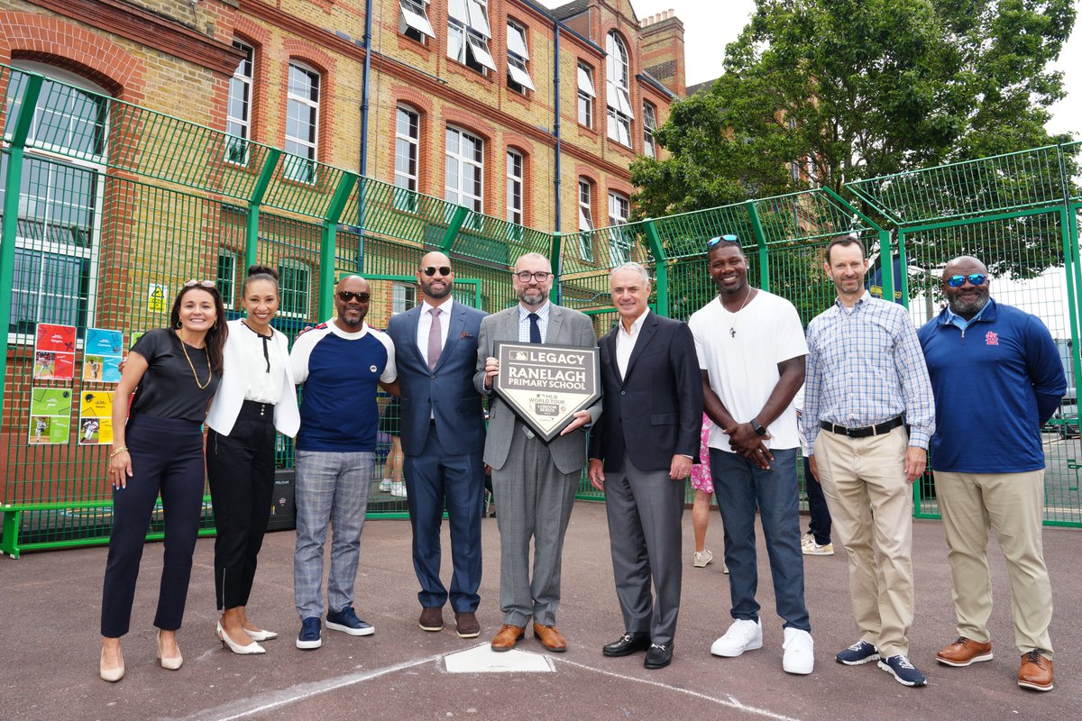 MLB's tweet photo. Earlier today Commissioner Rob Manfred, alongside special guests Jimmy Rollins, Ryan Howard and Albert Pujols, announced that MLB, in partnership with Tapscott Learning Trust and BaseballSoftballUK, would fund a permanent recreational baseball diamond at Ranelagh Primary School in London, England. The Cubs and Cardinals also are contributing to the project. #LondonSeries