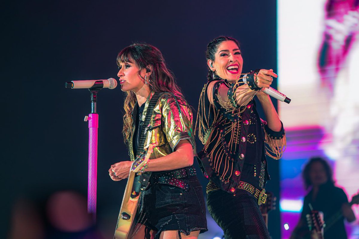 mty_360's tweet photo. En un nuevo sold out, .@haashoficial deslumbró a 7,000 personas que se dieron cita en el @Audcitibanamex con sus éxitos llenos de amor y despecho ❤️‍🩹 https://t.co/9XClm1s2bt