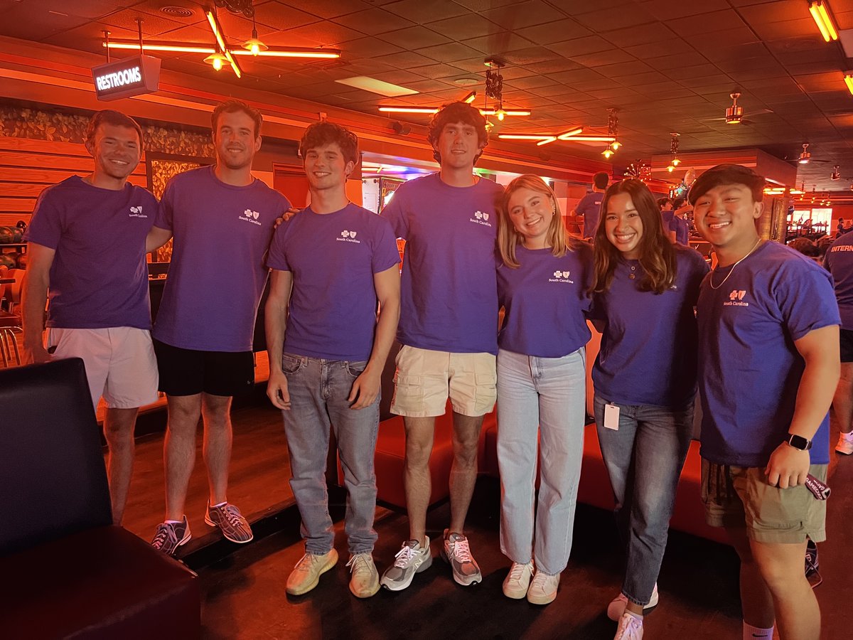 bcbssc's tweet photo. Work can be fun and games. 🎳
Our #interns spent the afternoon networking and bowling. Inside the office, they're getting hands-on training across our company working in accounting, marketing, HR, information technology and more.
#LifeAtSCBlueCross https://t.co/8fkMMAgSl7