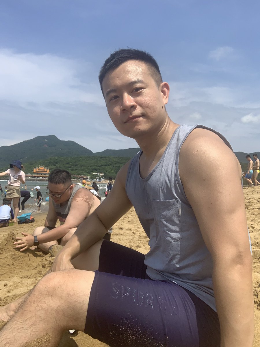 夏天果然就是要去海邊走走😎