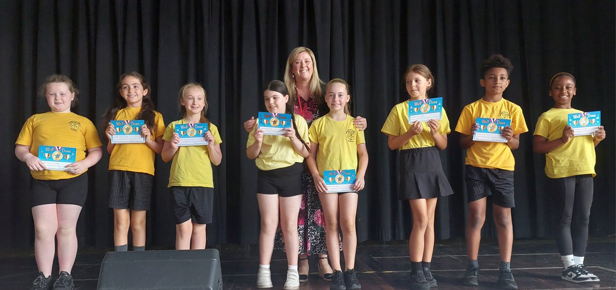 smmjjnr's tweet photo. Congratulations to the children who received a SMMJ bronze, silver or gold certificate for their commitment to extra-curricular activities. 🎊 👏 #smmj extracurricular #smmjcatholiclife
Thanks to @MrsYoungHT for presenting the awards. https://t.co/o8kmxGuWub