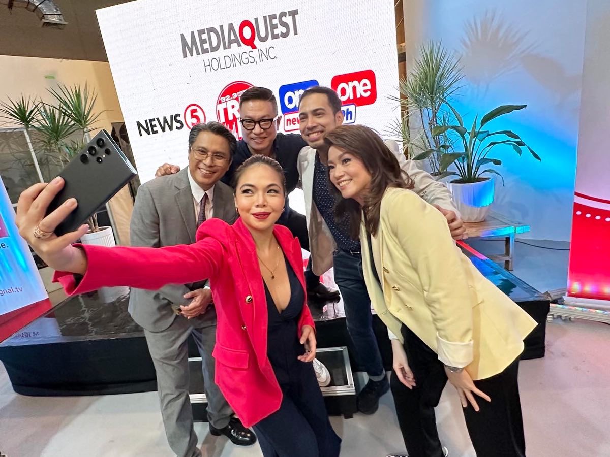 cathyyang's tweet photo. Delighted capping a busy work week catching up with fellow Kapamilyas and Kapatids under one roof. We are ONE!
#kapatid #kapamilya #onenews #oneph #tv5 #news5 #cignaltv #mediaquest https://t.co/56lFDqqpBW