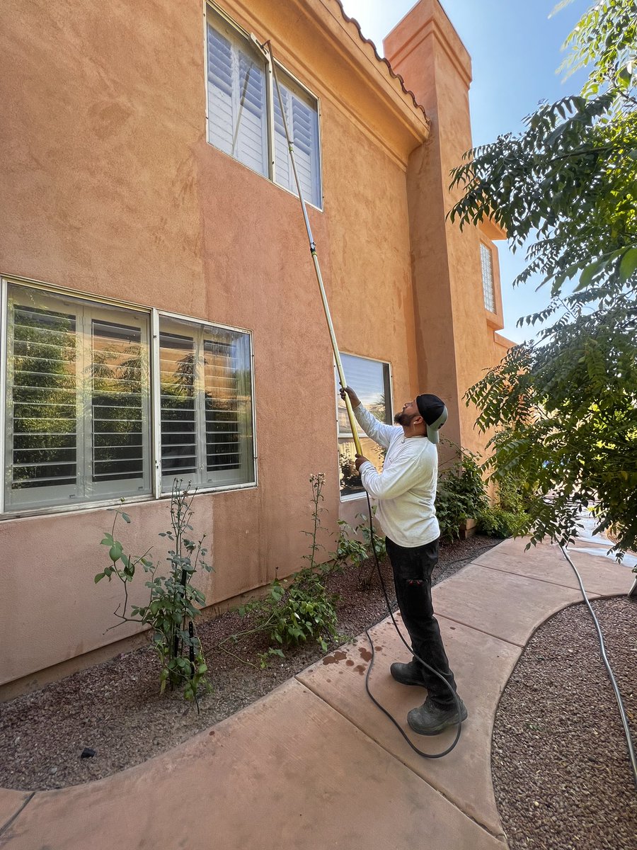 Professional window washing 🧼 🪟 

#windowwashing #windowcleaning #windows #procleaning #paintingcompany #paintingco #azpaint #arizonapaintingcompany