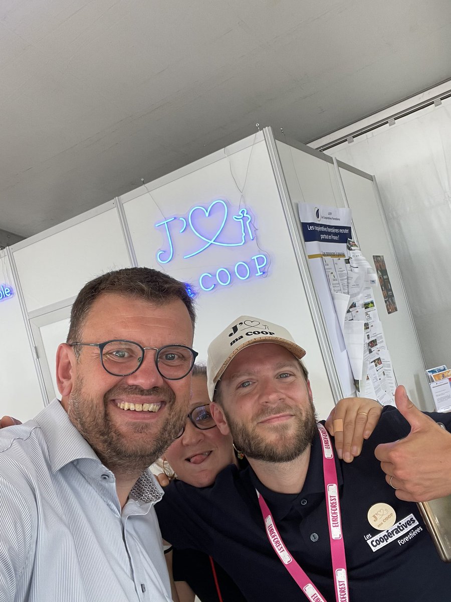 Matthieu PASQUIO Pro (@mpasquiopro) on Twitter photo Effet whaouh garanti au salon @Euroforest2023 ce jour ! Bravo <a href="/UCFFcoop/">UCFF - Les CoopĂ©ratives ForestiĂšres đ«đ·</a> pour porter haut les couleurs des cooperatives ! <a href="/T_E_Helou/">HELOU Tammouz Eñaut</a> <a href="/LachezeRichard/">lacheze</a> Effet whaouh garanti au salon @Euroforest2023 ce jour ! Bravo <a href="/UCFFcoop/">UCFF - Les CoopĂ©ratives ForestiĂšres đ«đ·</a> pour porter haut les couleurs des cooperatives ! <a href="/T_E_Helou/">HELOU Tammouz Eñaut</a> <a href="/LachezeRichard/">lacheze</a>