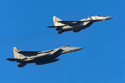 Interesting take on this:
mach2consulting.com/f-16s-for-ukra…
