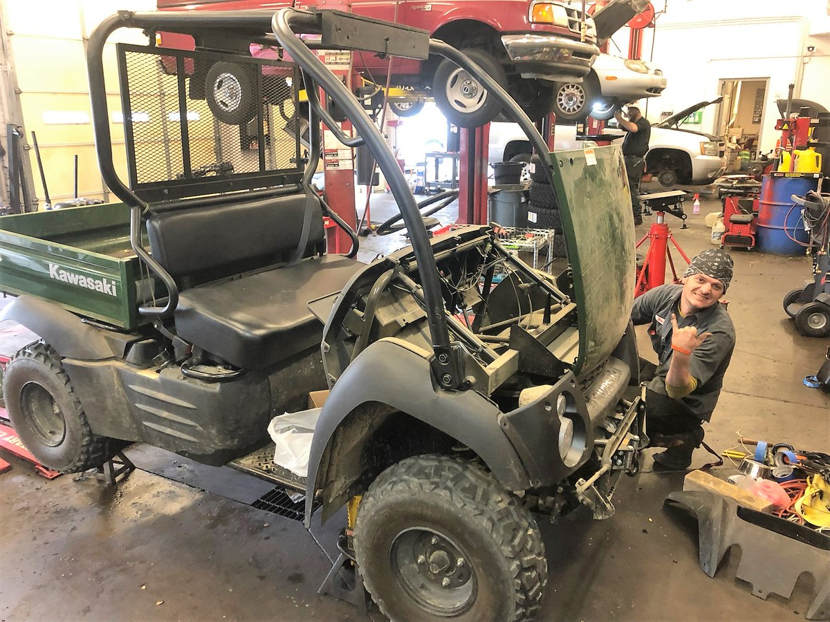 Looking for a lift on your side by side? Stop by Kaiser Tire Pros in New Albany for help! 
🛣528 State Street, New Albany, IN