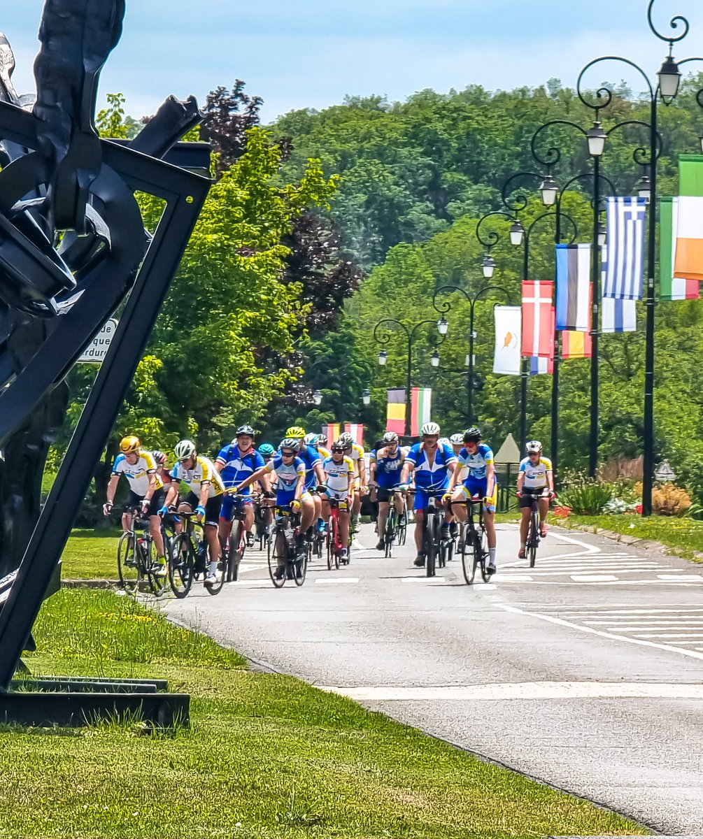 #TDF2023 | 🚴‍♀️💛 J-30 avant le départ du @LeTour féminin ! 🤩 Aujourd'hui, les clubs cyclistes du territoire (@Chatel_Guyon, @VilledeRiom et #Volvic) se sont réunis pour une reconnaissance du parcours qui traversera le territoire le 23 juillet prochain 👏