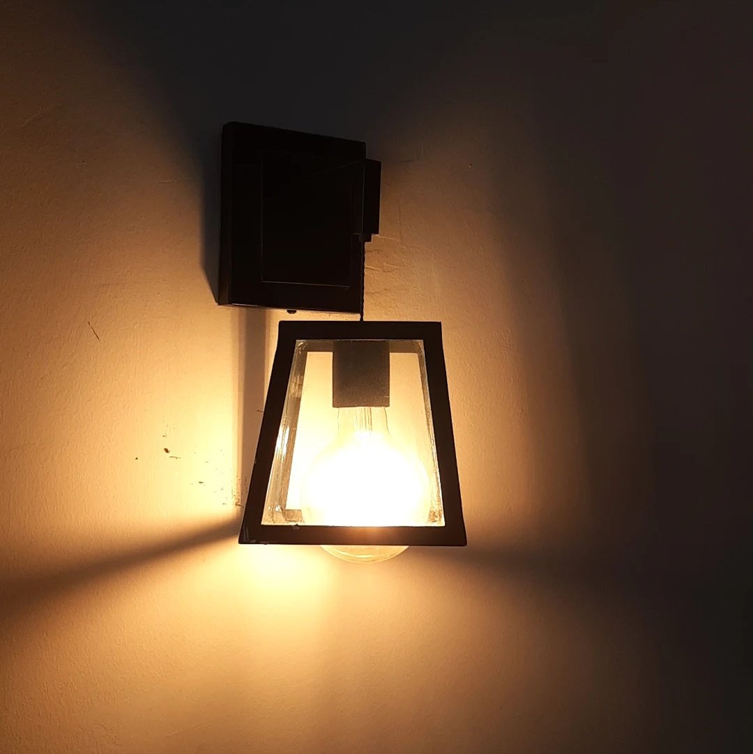 "Dedim ya işte, bocalıyorum. Yeniden yaşamaya başlamak kolay mı?"
|Cahit Zarifoğlu