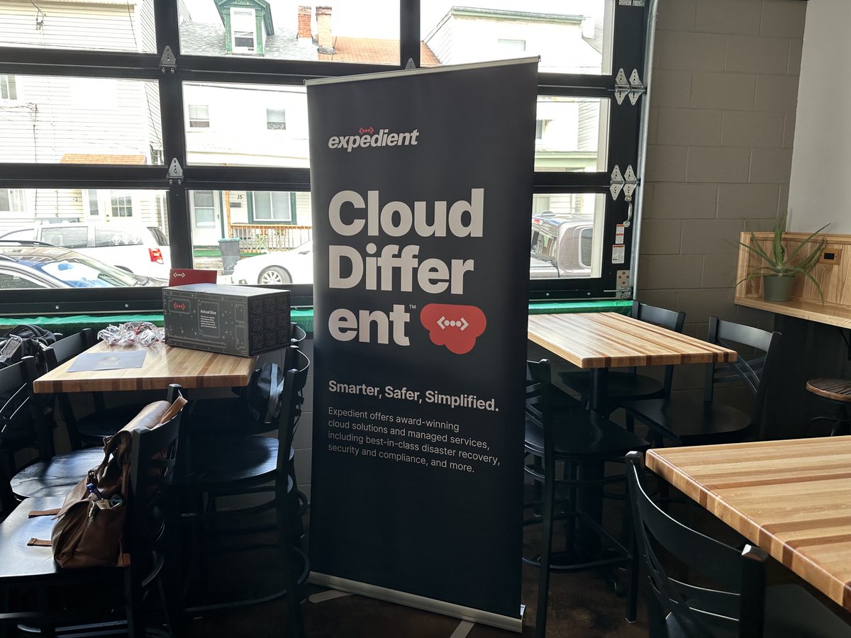 DoctorSquat's tweet photo. @PGHVMUG  @vbrisket event is underway.  ⁦@MyVMUG⁩ ⁦@vExpert⁩ ⁦@rubrikInc⁩ ⁦@Expedient⁩ ⁦@PureStorage⁩ https://t.co/d2acm28Zsv