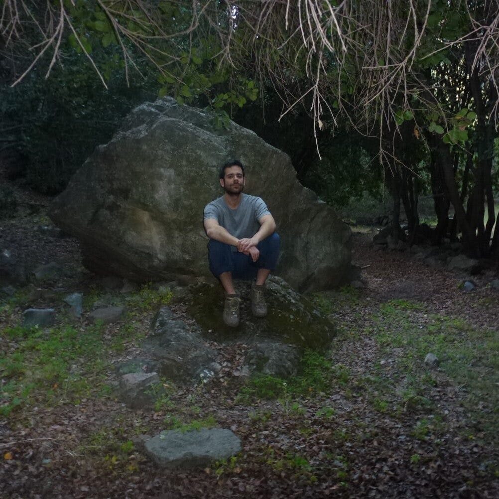 NNM Recomienda: Soma x Fake Rolex

Sebastián Huneeus AKA Soma es un músico y productor chileno. Formó parte del grupo New Layer y actualmente es miembro y director de IME. Fake Rolex, es un mix series que nace en Santiago de Chile a fines de 2017.

nnm.cl/soma-x-fake-ro…