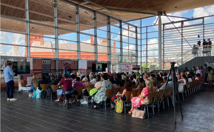 WalesOnline's tweet photo. Emotion, poetry and song as Cardiff Bay marks 75th anniversary of Windrush

https://t.co/HjgIiIgvmV https://t.co/HAOU4t3JXh