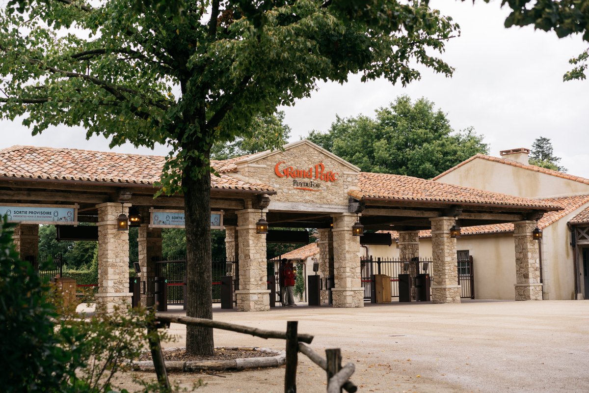 Puy du Fou tweet media