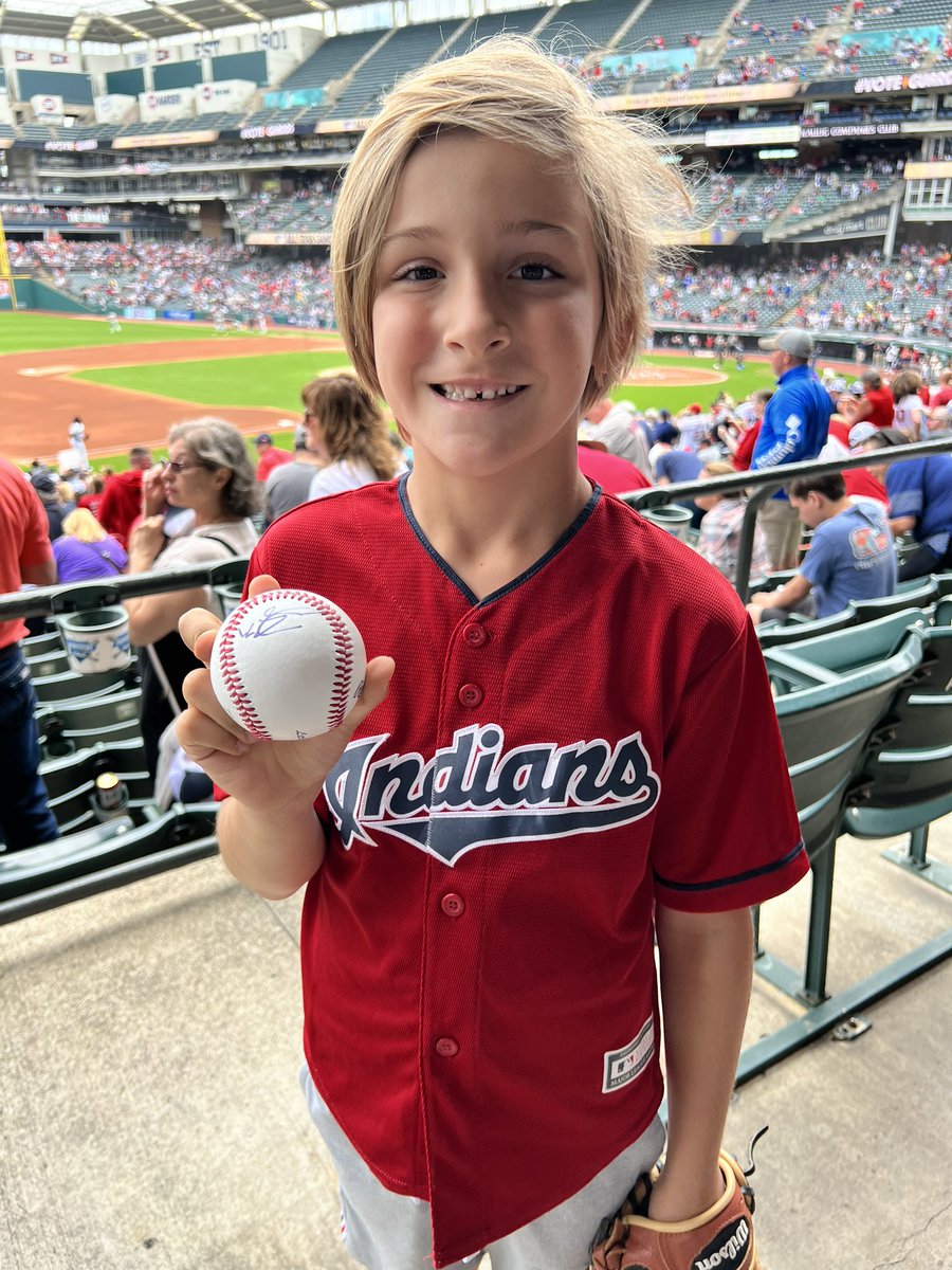 peppylehue's tweet photo. Shout out to Josh Naylor for making this shy boy’s day! @CleGuardians https://t.co/jWQfsZA2VT