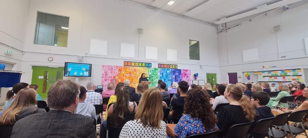 cathmartingreen's tweet photo. The Ballinteer Educate Together National School building is officially open!!🥳

Such a happy day for the community, particularly the parents, students &amp; staff who campaigned for so many years.

Truly inspiring to work with you over the years and be part of this landmark day 🙌 https://t.co/fdwNlogyCi