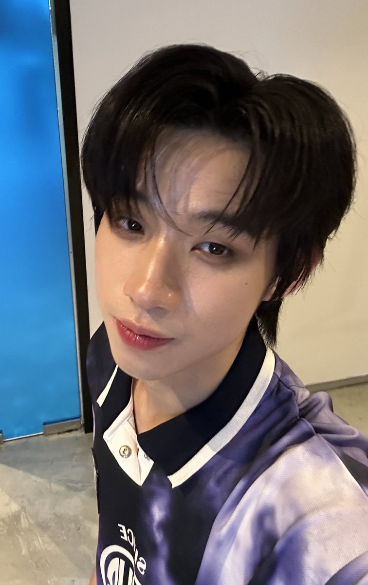 hongshihoshi03's tweet photo. เซลฟี่s a day keeps a หมอ away😉🤳
#LYKN #hongshihoshi https://t.co/Ip7F6kkZ5W