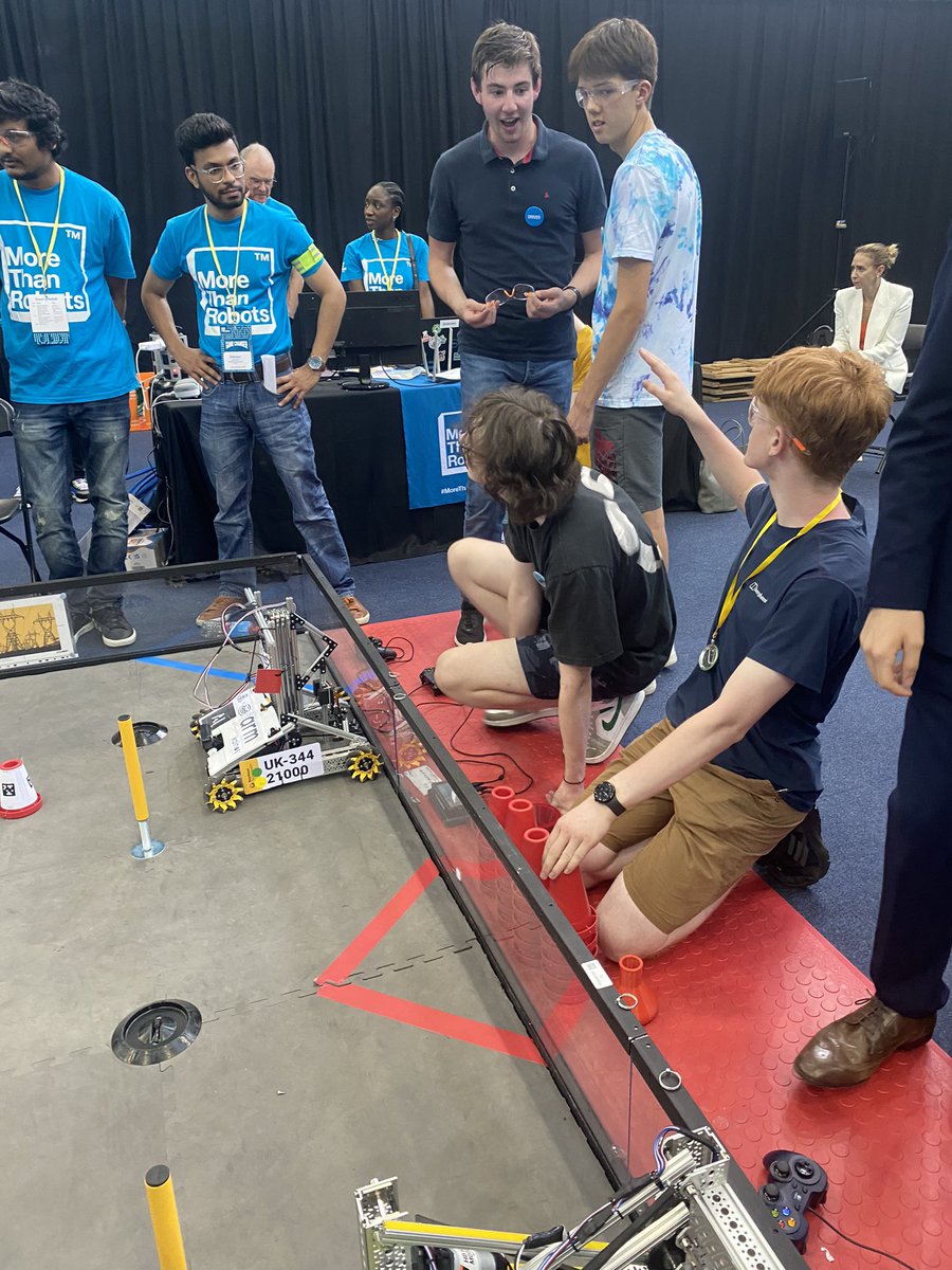 1-1. Deciding game. If @fslnews win this, they win the @ftc_uk UK title. Either way they’ve won! Amazing to this far. Nervous…a little!  #inITtowinIT #morethanrobots